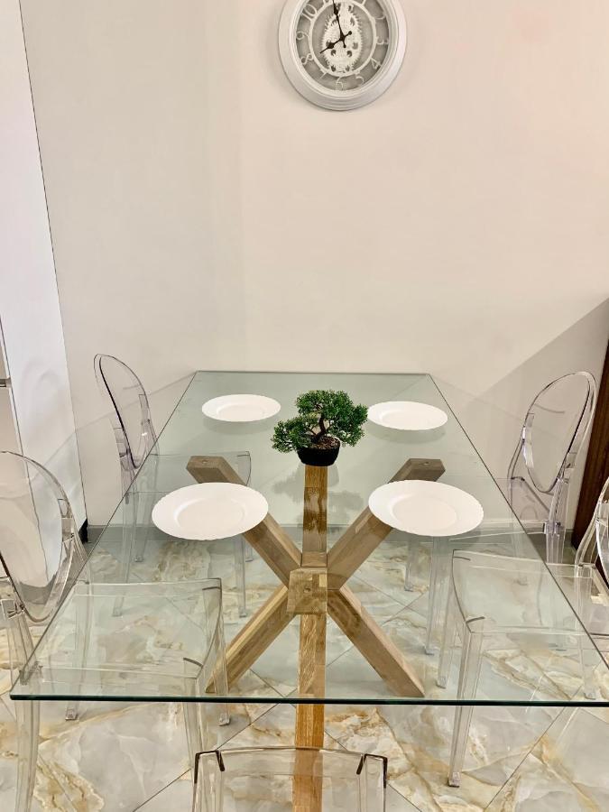 4-Room Jacuzzi Apartment 리비프 외부 사진