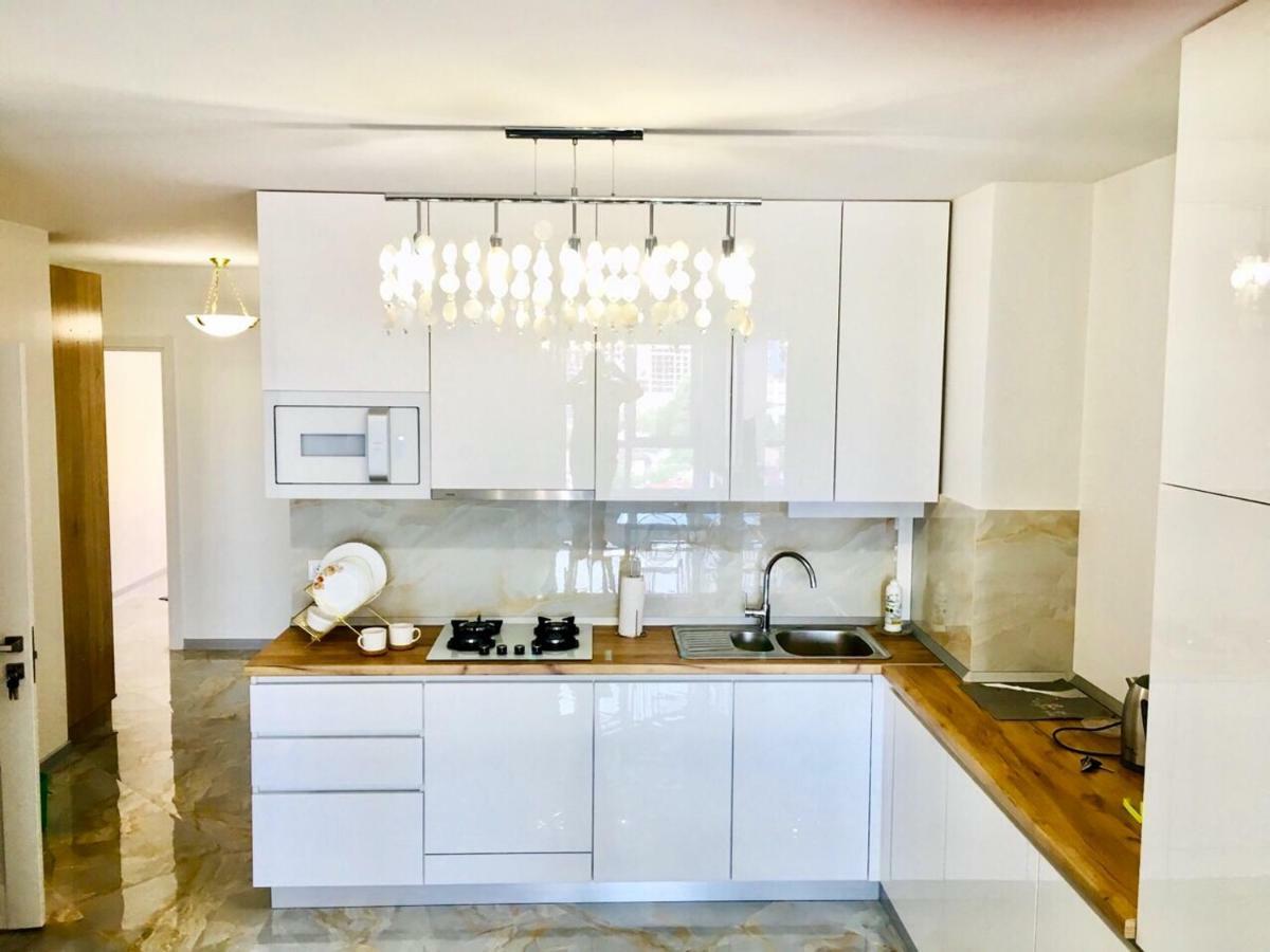 4-Room Jacuzzi Apartment 리비프 외부 사진