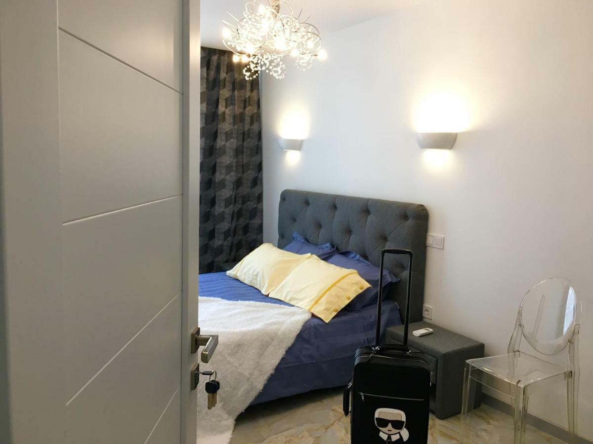 4-Room Jacuzzi Apartment 리비프 외부 사진
